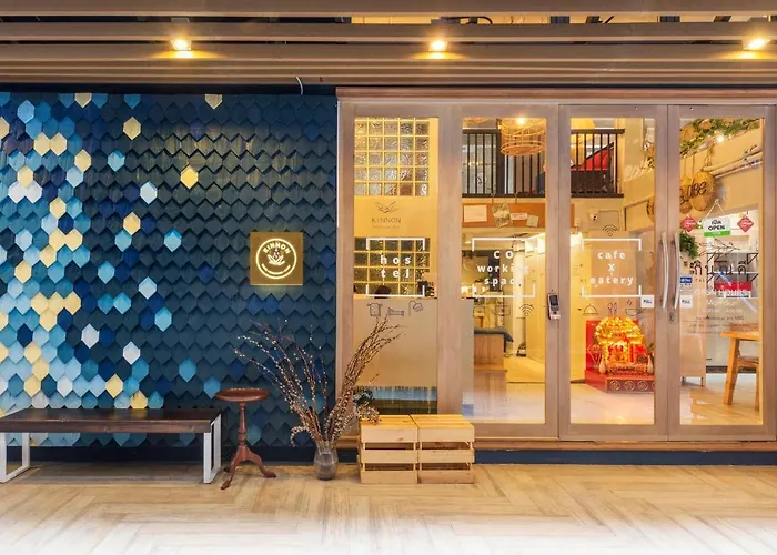 Kinnon Deluxe Hostel Coworking Cafe กรุงเทพมหานคร